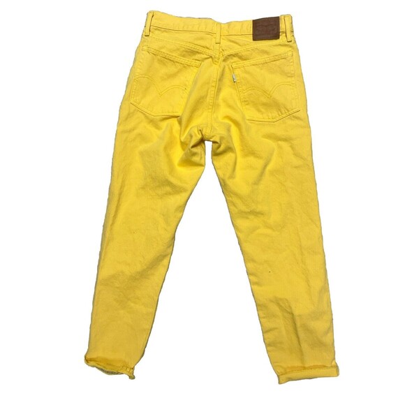 Levi Strauss Levi's Wmn's 29 Yellow Button Fly Cuffed Crop Jeans Raw Hem - Picture 2 of 8